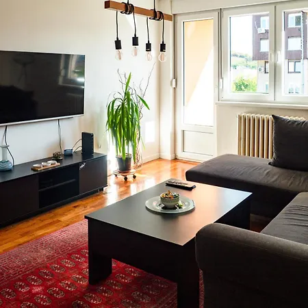 Spacious Cozy Cheyf Lägenhet