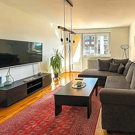 Apartment Spacious Cozy Cheyf