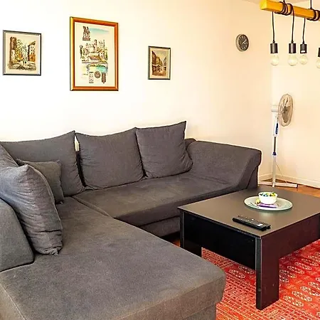 Apartment Spacious Cozy Cheyf *